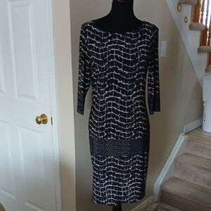 Chic Black and White Long Sleeve Dress